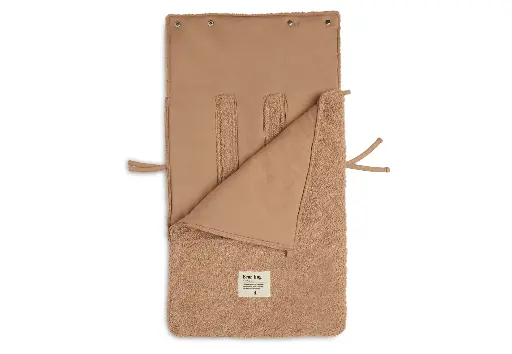 [447145] VOETENZAK, Boucle biscuit, bruin, uni, bouclé, L:82cm, klassiek model, vr autostoel groep 0+, 2022