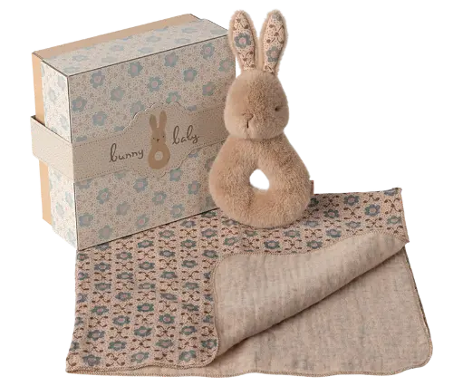 [554250] Maileg | Ramelaar Rabbit Giftset Rattle Cream Peach 