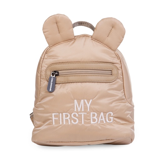 [423021] RUGZAK, My First Bag Puffered, beige, ecru, gematelasseerd/print tekst "My First Bag", 20x24x8cm, 2021