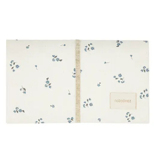 [469807] LUIERMATJE, Mozart, lily blue, wit/ blauw, all over bloemprint, herbruikbaar, open 50x68cm